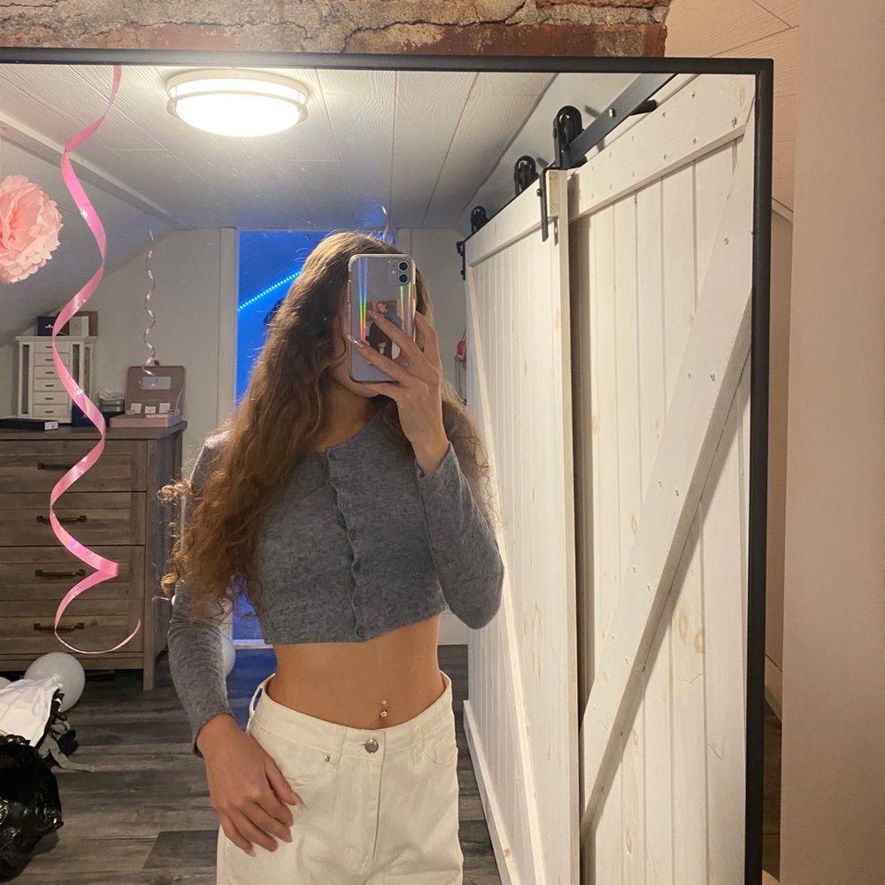 2 Zara Sweaters Cropped Style - Picture 4 of 5
